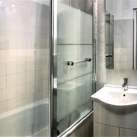 דירה Confortable Aux Pieds Des Pistes, Balcon, Acces Piscine, Telesiege A Proximite - Fr-1-267-286
